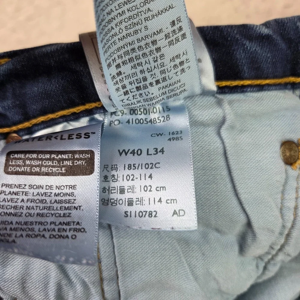 Levi's 501 Jeans Mens 40x34 Blue Button Fly 100% Cotton 5-Pocket Straight Denim